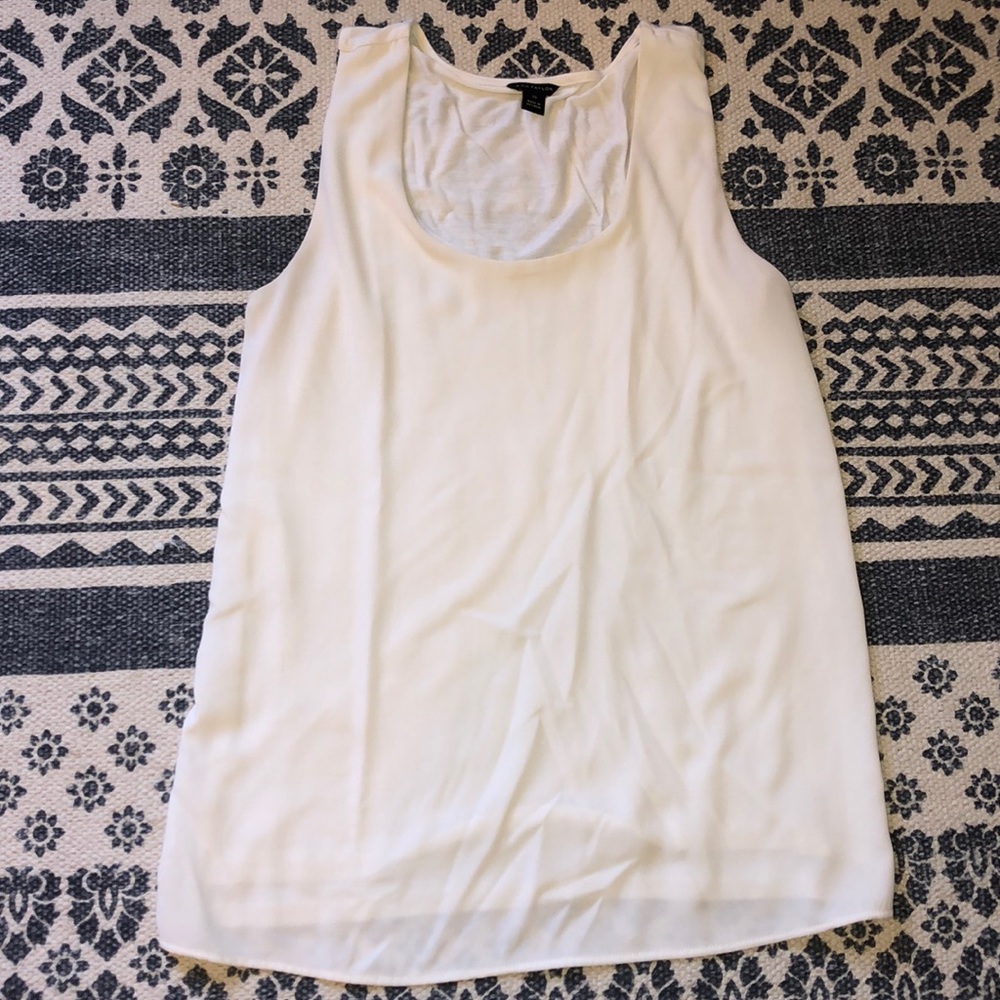 Ann Taylor White Flowy Tank Top Size: XS